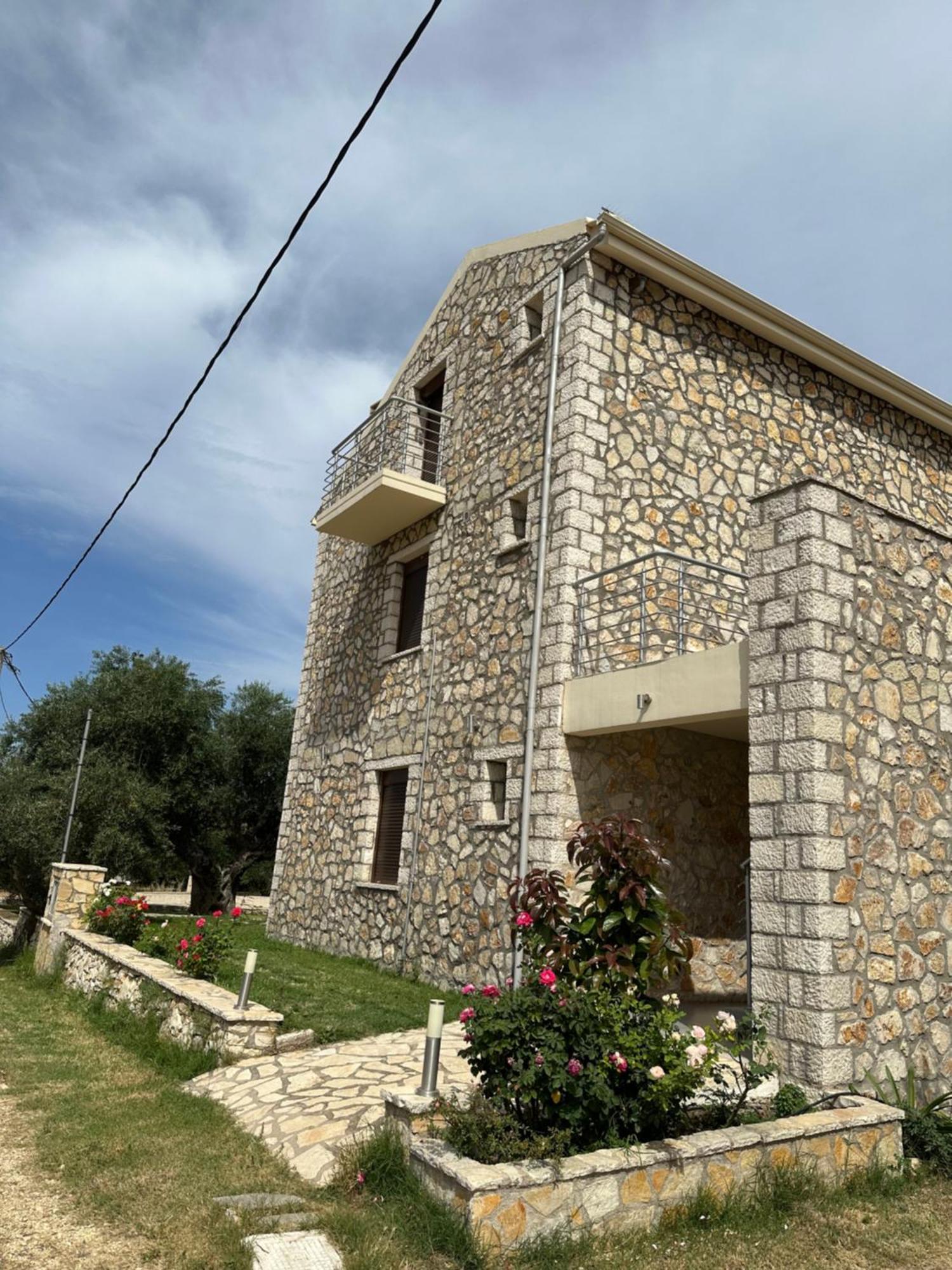 Green Hill Valanidorachi Extérieur photo